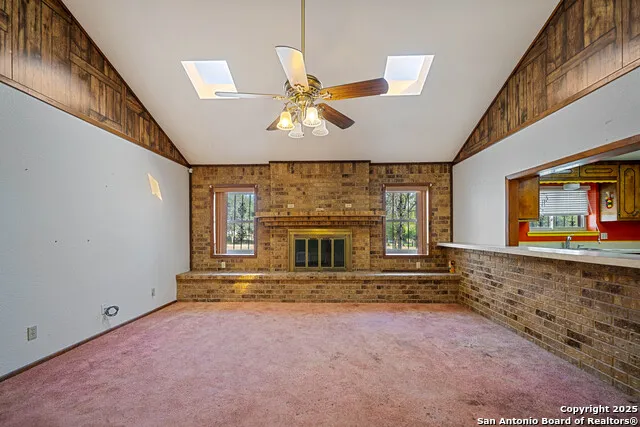 1431 S SH-123 Karnes City, TX 78118