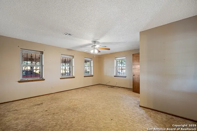 1431 S SH-123 Karnes City, TX 78118