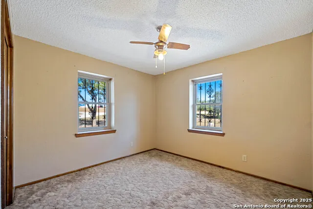 1431 S SH-123 Karnes City, TX 78118
