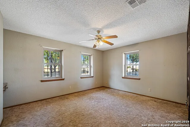 1431 S SH-123 Karnes City, TX 78118