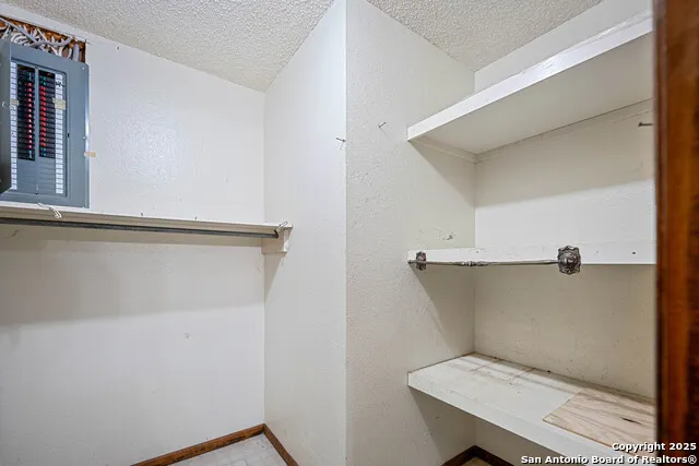 1431 S SH-123 Karnes City, TX 78118