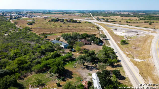 1431 S SH-123 Karnes City, TX 78118