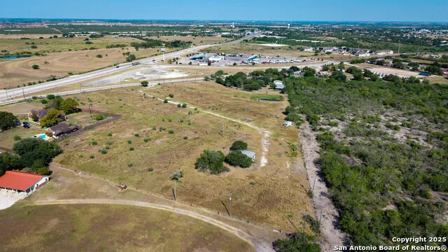 1431 S SH-123 Karnes City, TX 78118