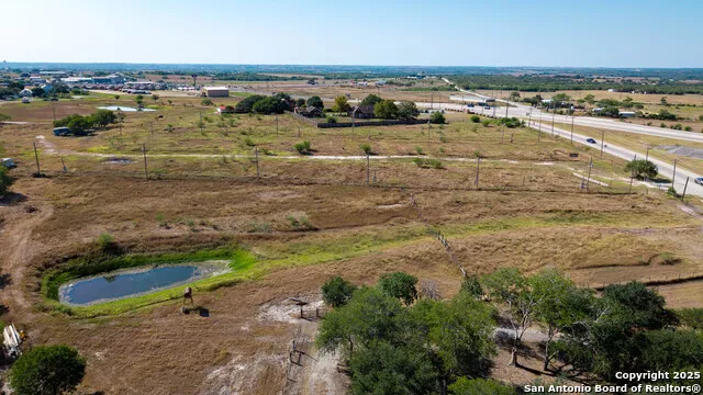 1431 S SH-123 Karnes City, TX 78118