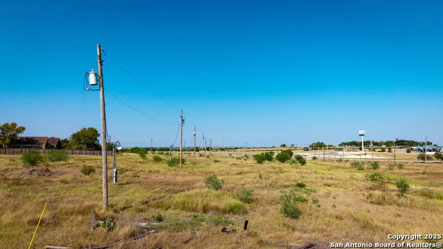1431 S SH-123 Karnes City, TX 78118