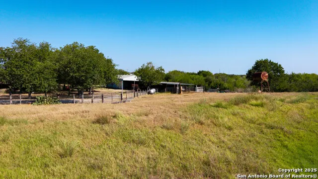 1431 S SH-123 Karnes City, TX 78118