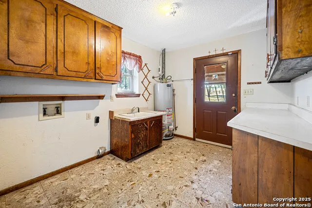 1431 S SH-123 Karnes City, TX 78118