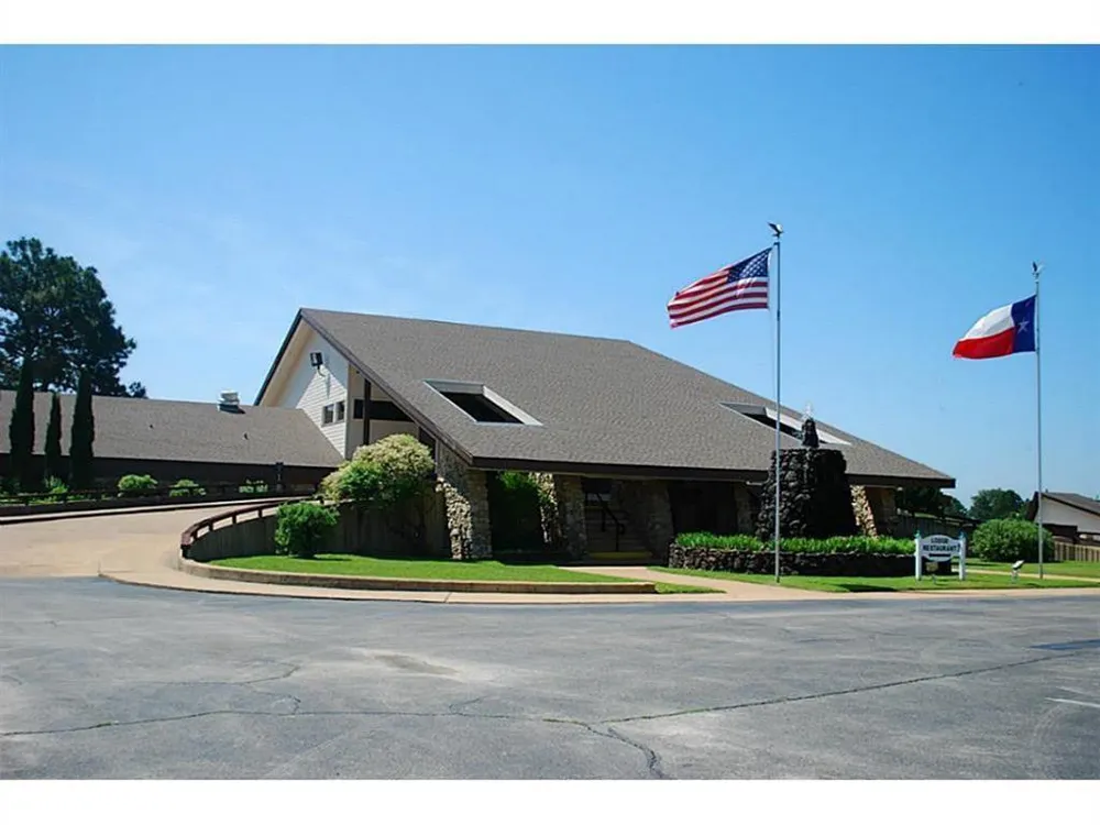 Navion Lane Normangee, TX 77871