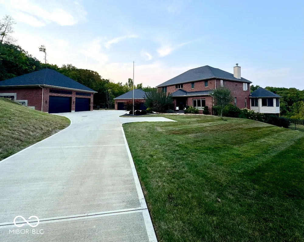 1946 Einsel Road Lawrenceburg, IN 47025
