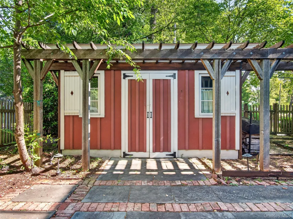 43 Rockland Avenue Hillburn, NY 10931