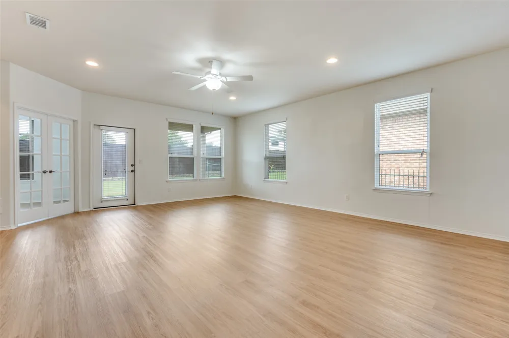 6445 Paragon Drive Frisco, TX 75036