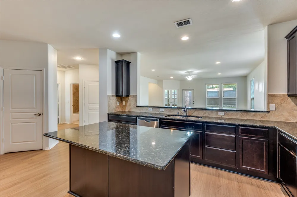 6445 Paragon Drive Frisco, TX 75036