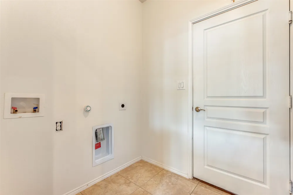 6445 Paragon Drive Frisco, TX 75036