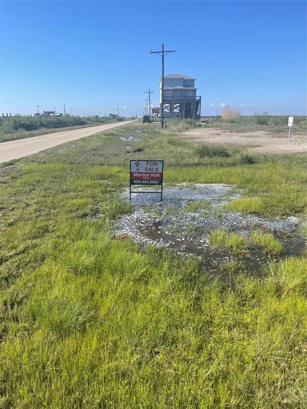 1106 Faggards Slip Gilchrist, TX 77617