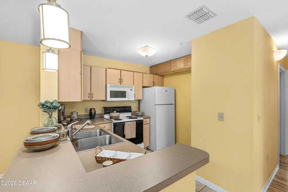 940 Village Trail #6-111 Port Orange, FL 32127