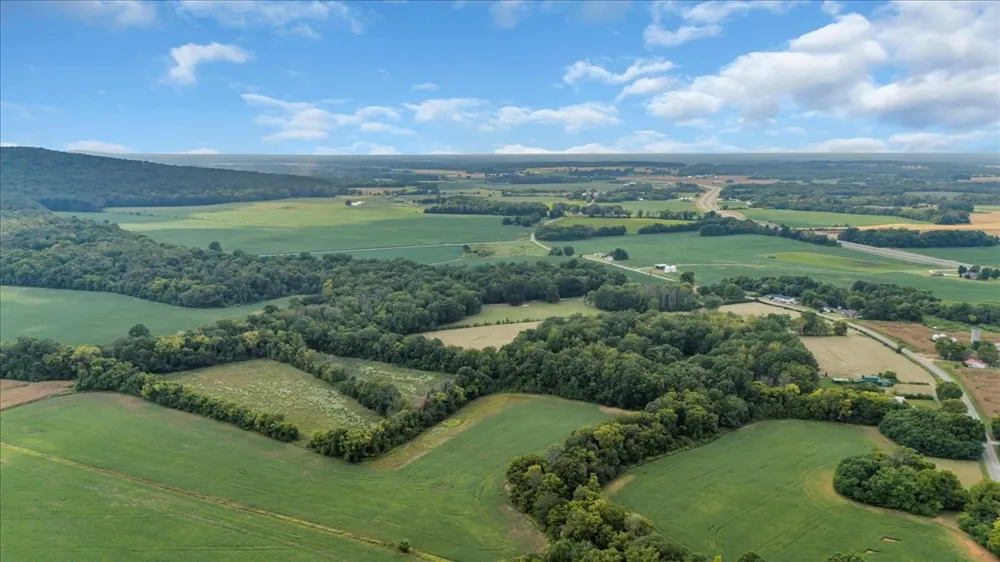 8084 Old Alto Hwy Decherd, TN 37324