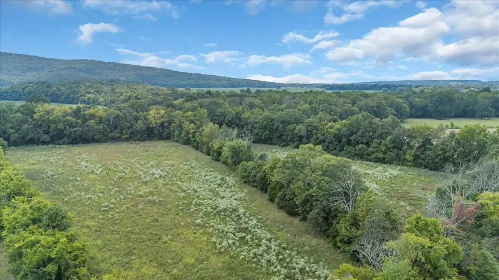 8084 Old Alto Hwy Decherd, TN 37324