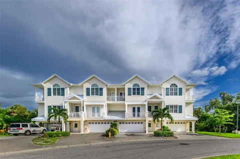 10300 TARPON LANDINGS TERRACE #4