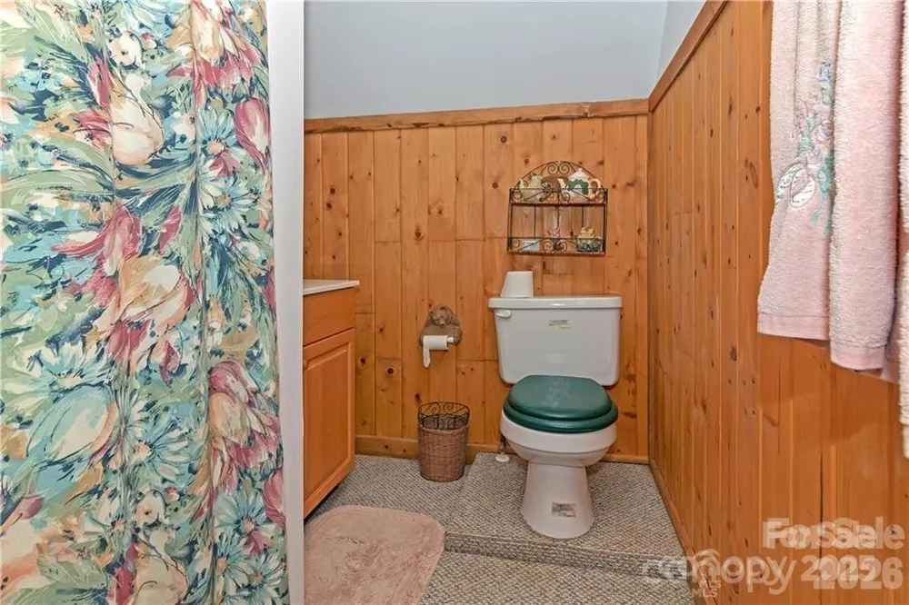 612 Old Home Place Road Tuckasegee, NC 28783