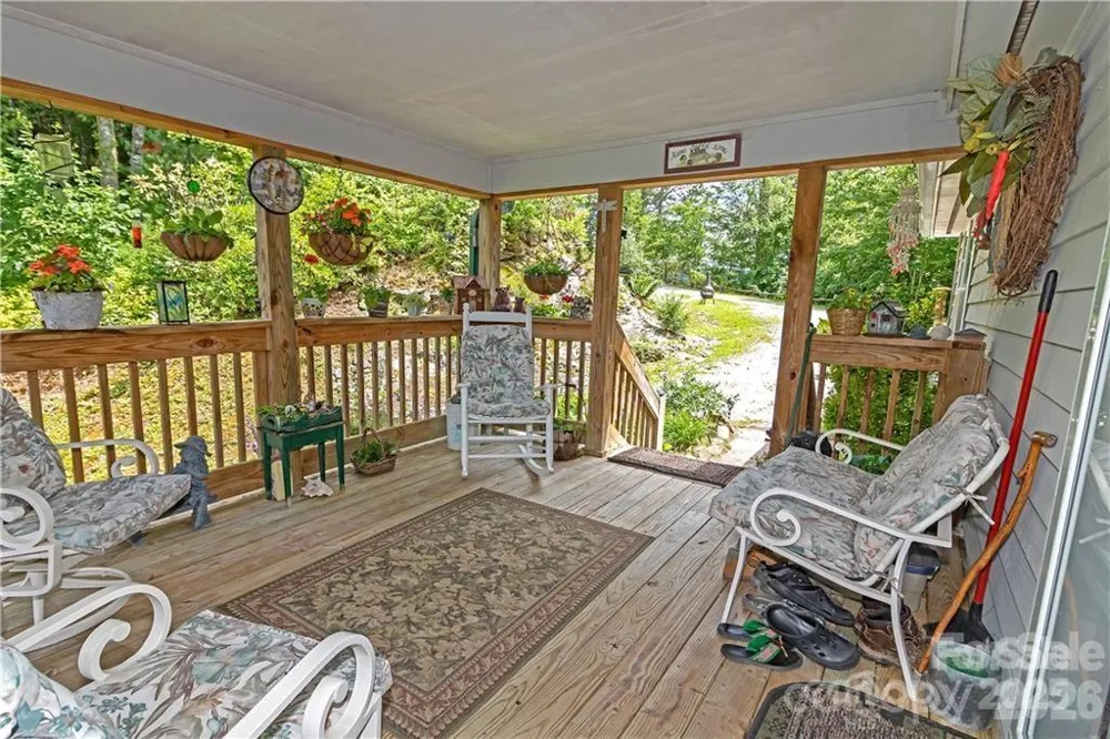 612 Old Home Place Road Tuckasegee, NC 28783