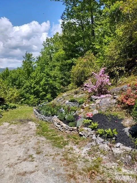 612 Old Home Place Road Tuckasegee, NC 28783