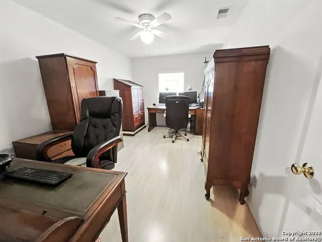 214 Star Ln Pipe Creek, TX 78063