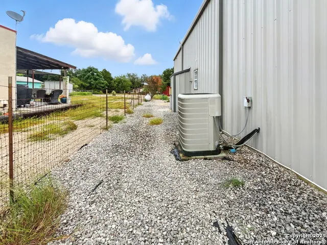 214 Star Ln Pipe Creek, TX 78063