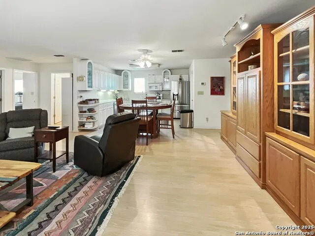 214 Star Ln Pipe Creek, TX 78063