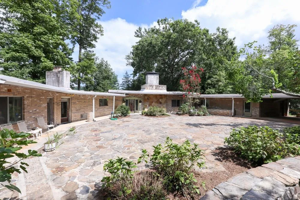 120 Pinto Lane Lakemont, GA 30552