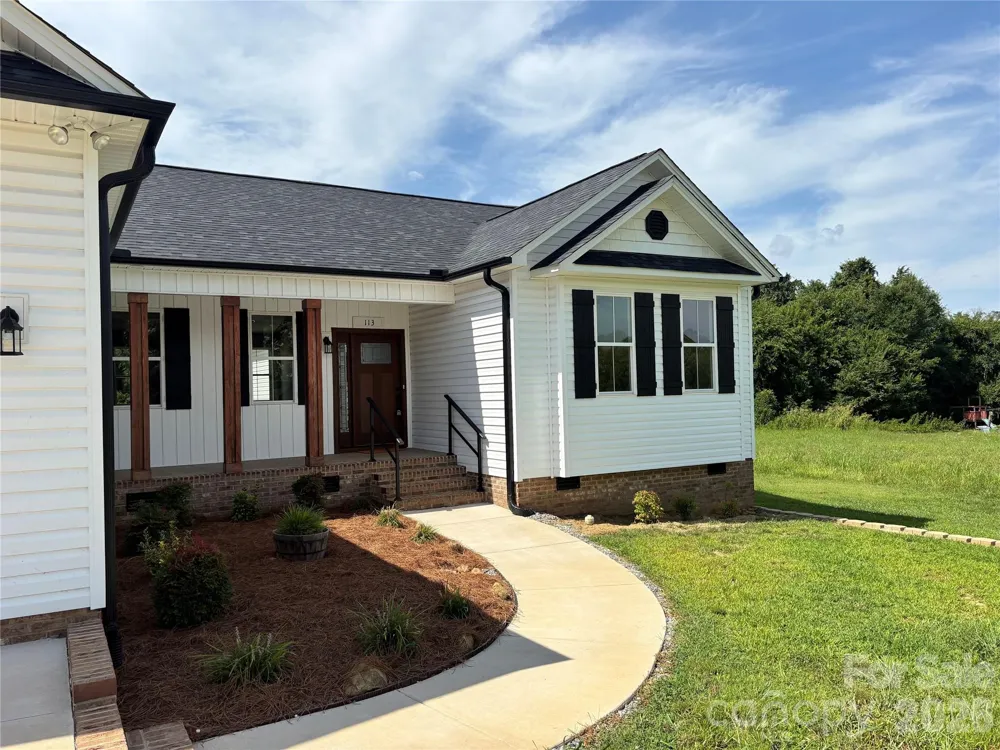 113 Cheval Trail Cleveland, NC 27013