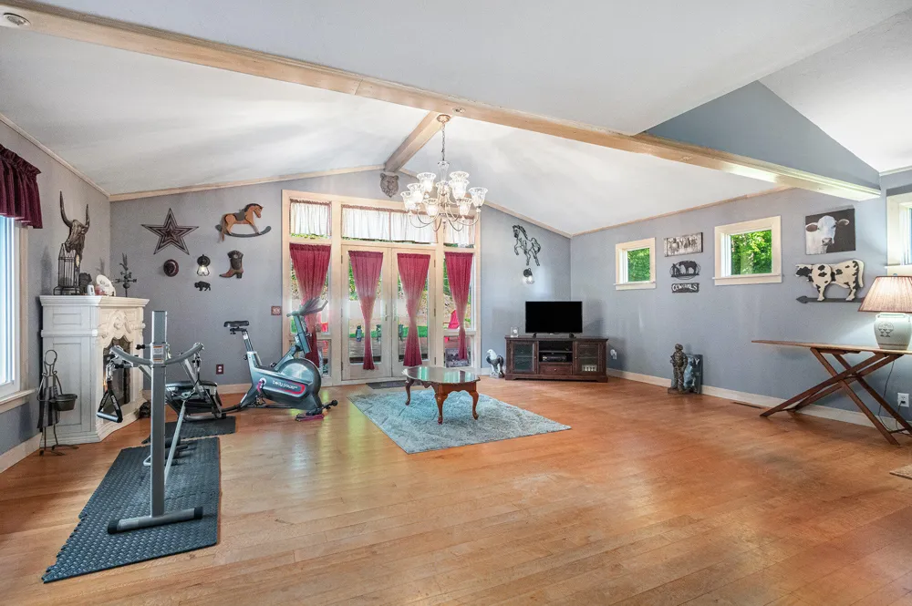 55945 Inn D Inn Drive Dowagiac, MI 49047