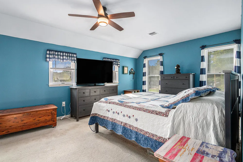 55945 Inn D Inn Drive Dowagiac, MI 49047