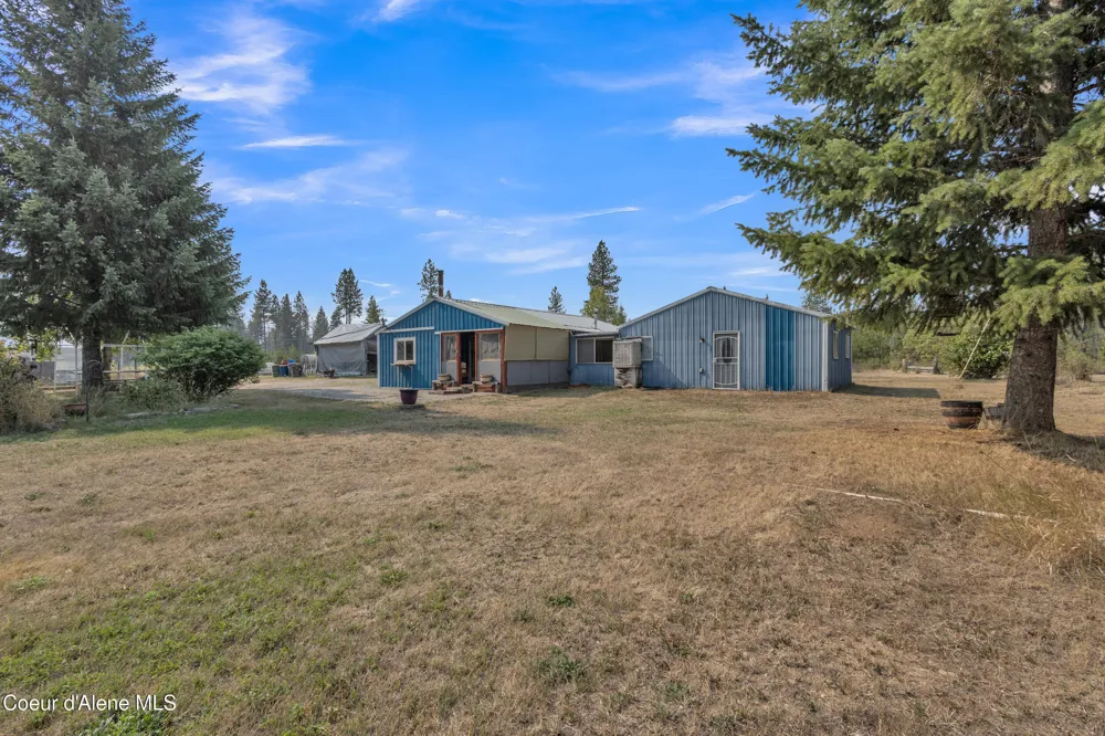396 Wakena Lane Priest River, ID 83856