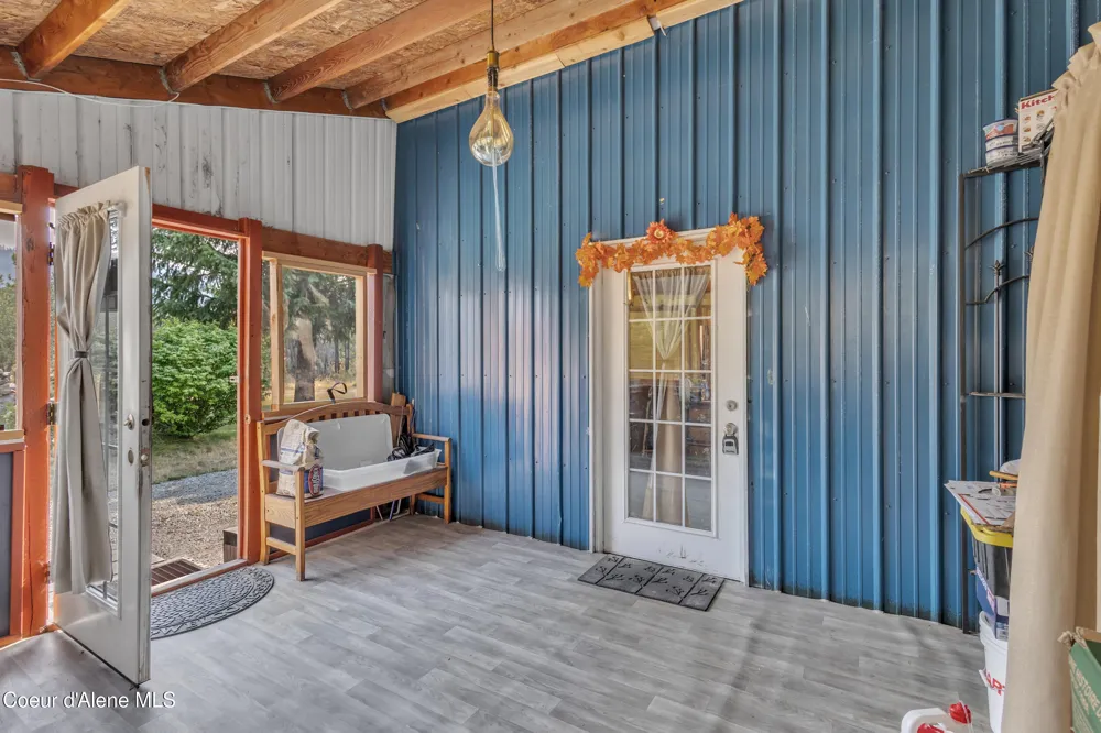 396 Wakena Lane Priest River, ID 83856