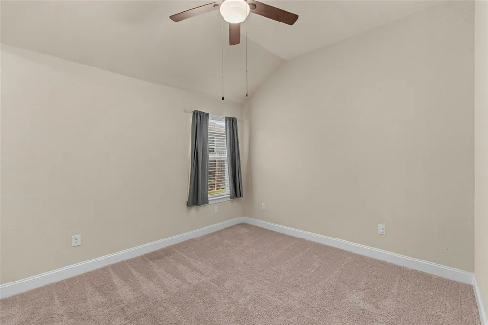 6533 Crockett Schertz, TX 78108