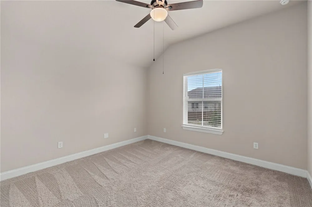 6533 Crockett Schertz, TX 78108