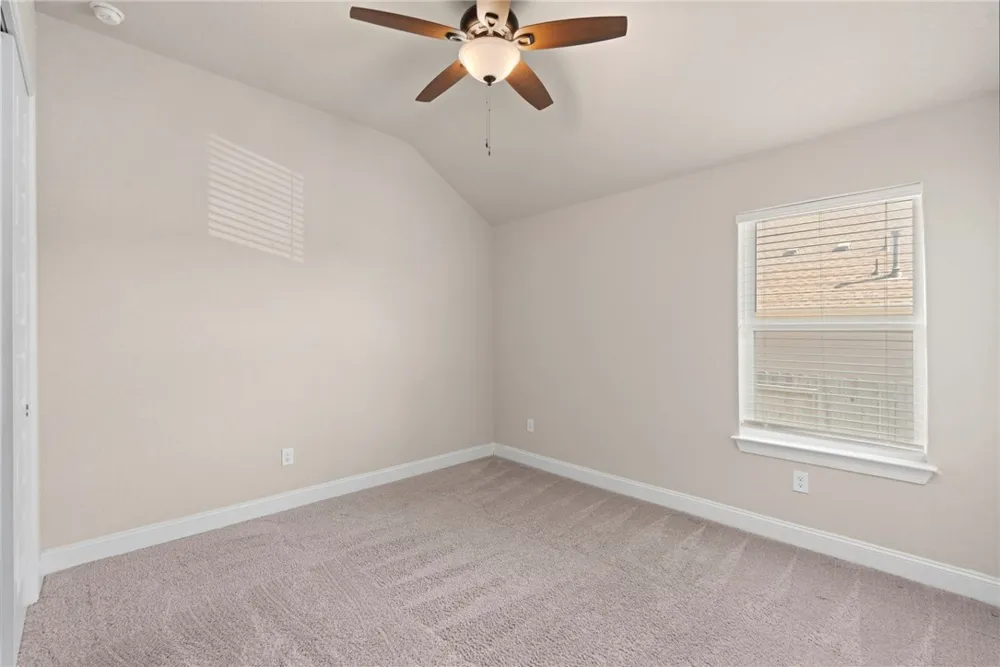 6533 Crockett Schertz, TX 78108