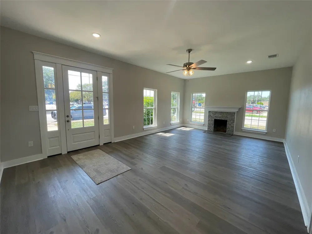 201 E 6th Street Lampasas, TX 76550
