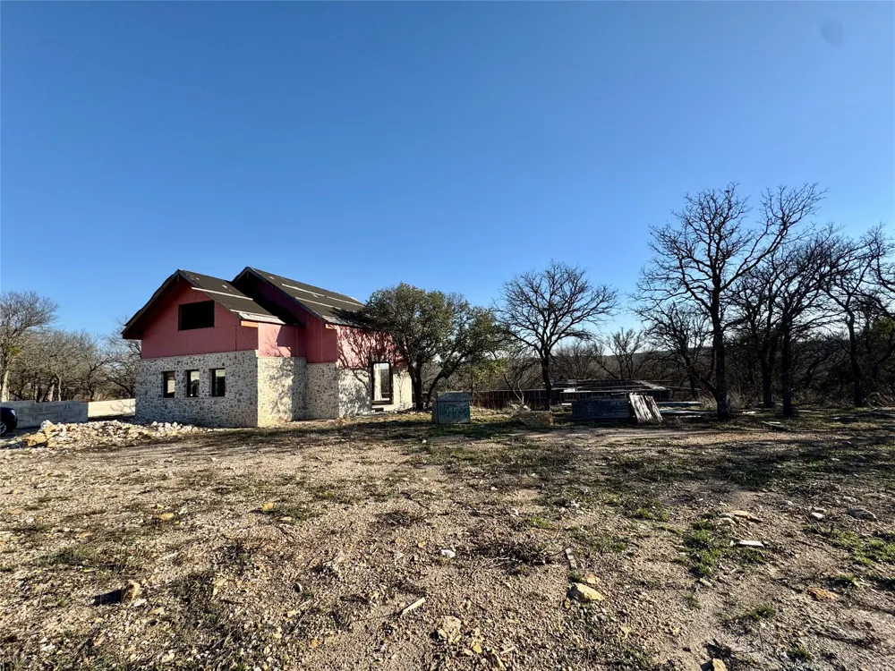 229 W Bluff Lane Millsap, TX 76066