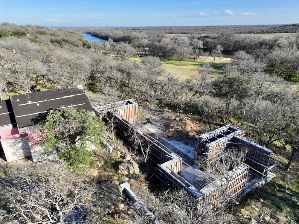 229 W Bluff Lane Millsap, TX 76066