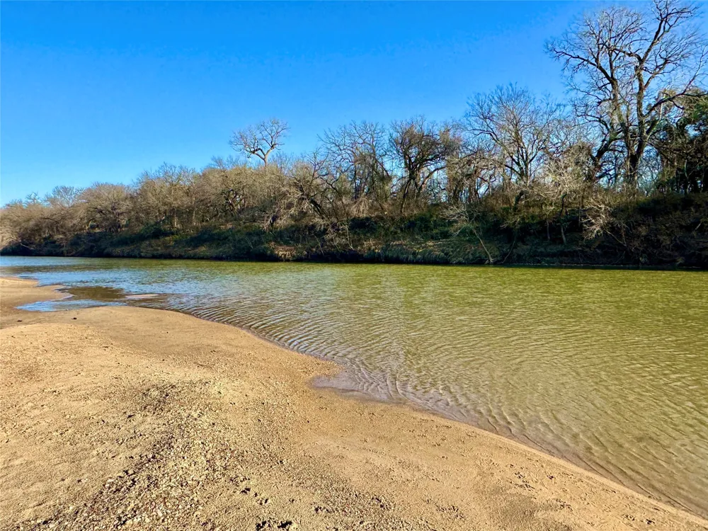 229 W Bluff Lane Millsap, TX 76066