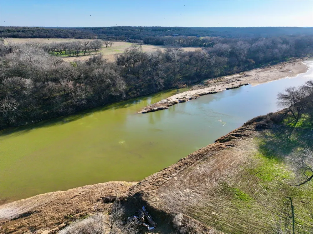 229 W Bluff Lane Millsap, TX 76066