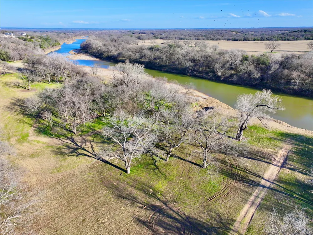 229 W Bluff Lane Millsap, TX 76066