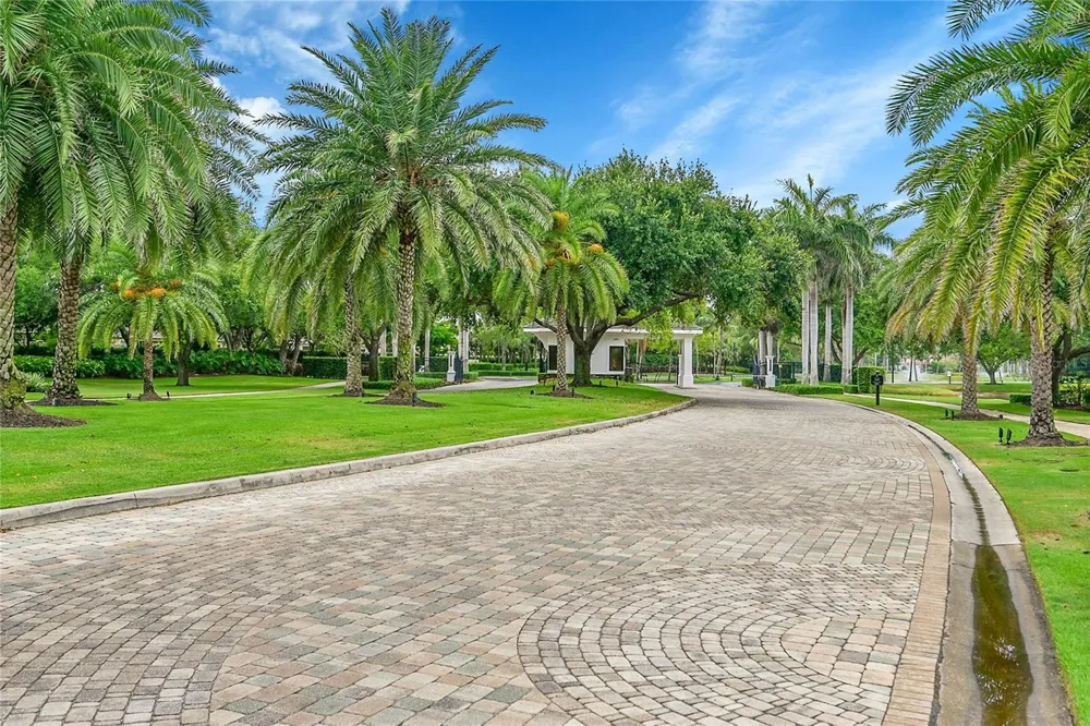 Address Not Shown Naples, FL 34112