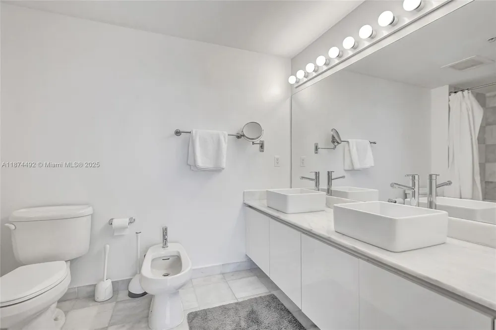 601 NE 36th St #2703 Miami, FL 33137