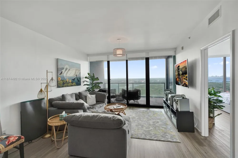 601 NE 36th St #2703 Miami, FL 33137