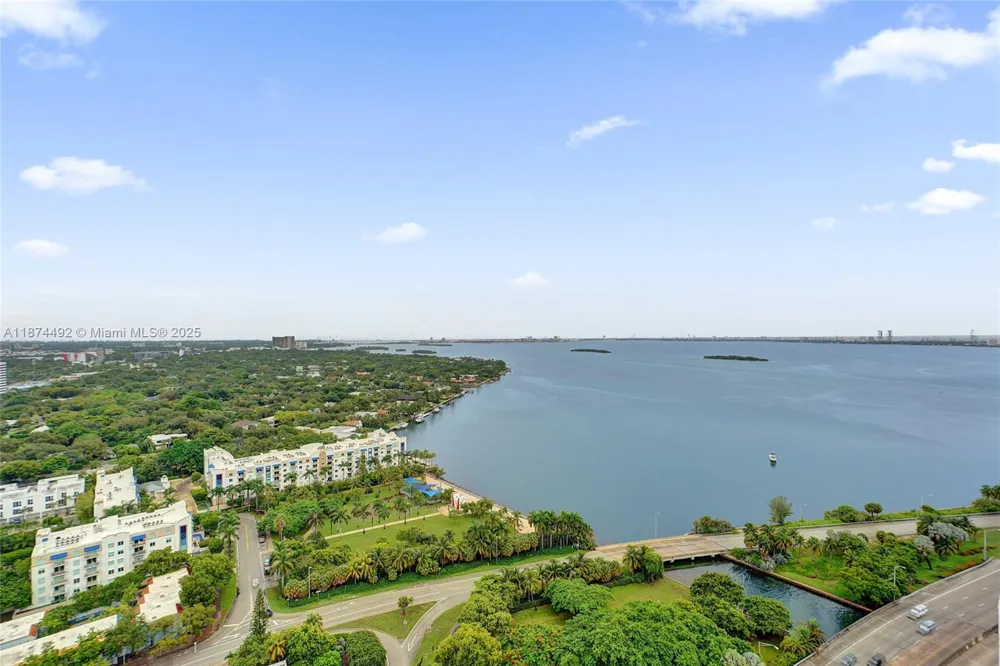 601 NE 36th St #2703 Miami, FL 33137