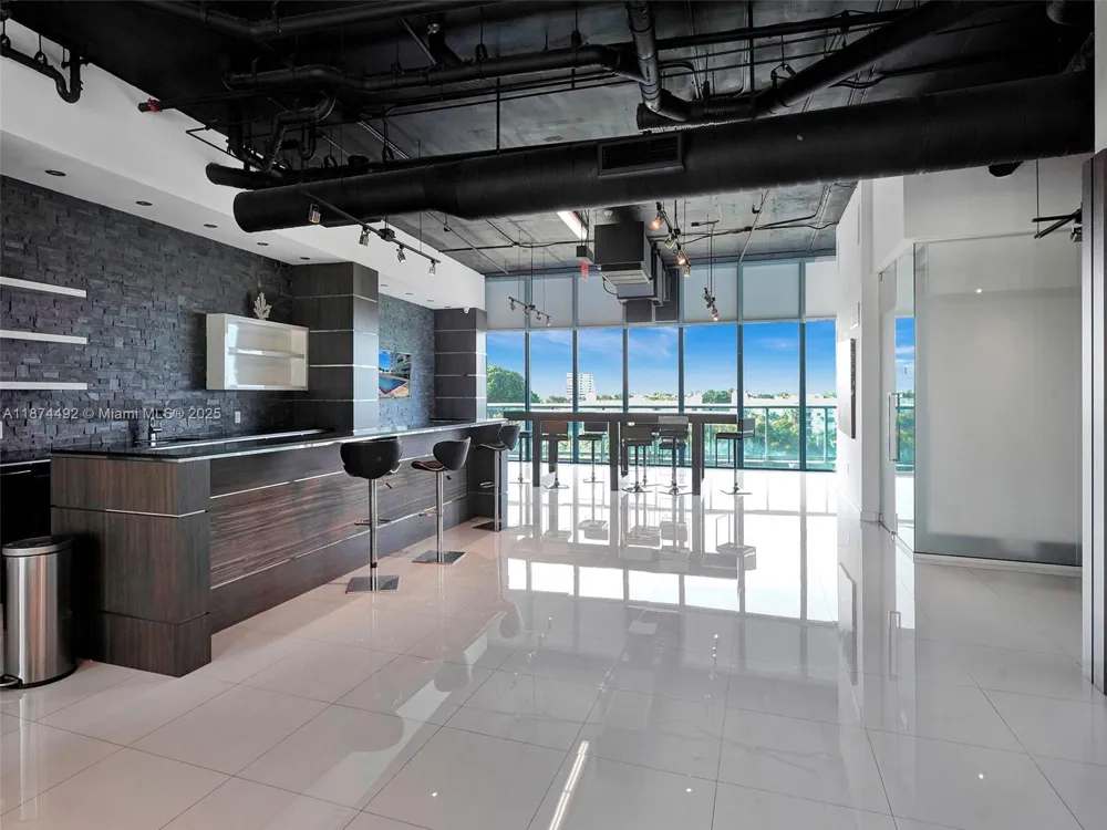 601 NE 36th St #2703 Miami, FL 33137