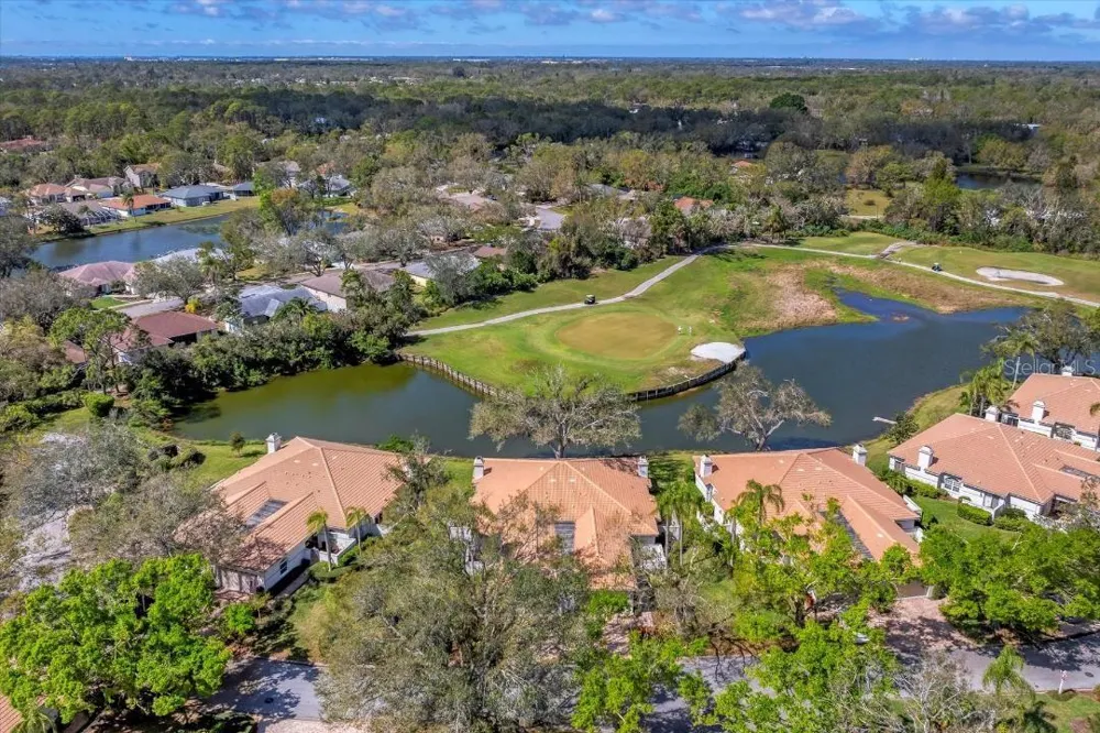 3881 CHATSWORTH GREENE COURT #20 Sarasota, FL 34235