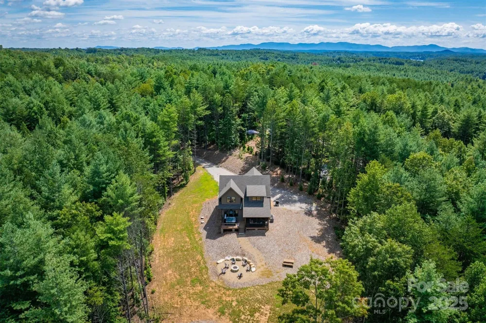 1370 Saylor Way #8 Nebo, NC 28761